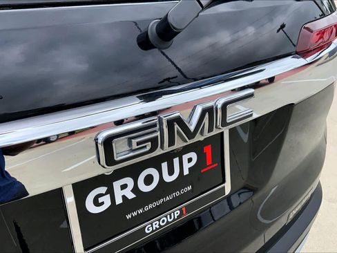 Used 2021 GMC Acadia SLE w/ LPO, Floor Liner Package image 30