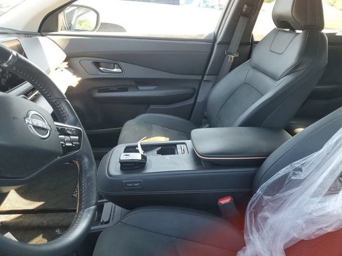 Used 2025 Nissan Ariya FWD image 8