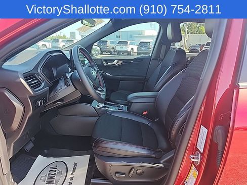Used 2025 Ford Escape ST-Line w/ Tech Pack #1 FWD image 19