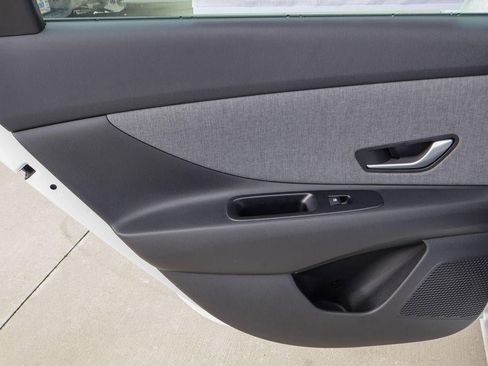 New 2026 Hyundai Elantra Limited image 14