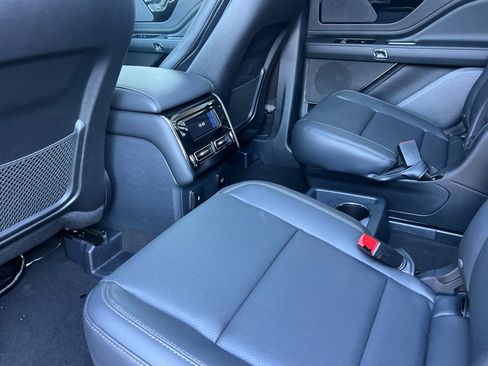 New 2026 Lincoln Aviator AWD w/ Jet Appearance Package image 10