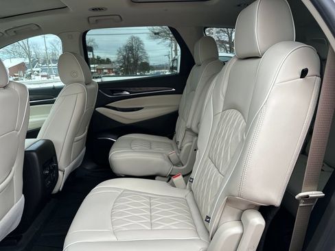 Used 2023 Buick Enclave Avenir w/ Avenir Technology Package image 20
