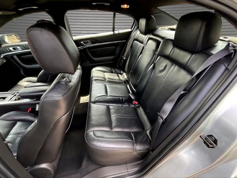 Used 2010 Lincoln MKS FWD image 20