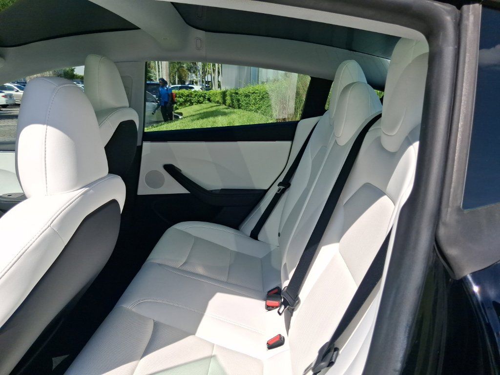 Used 2024 Tesla Model 3 Standard Range RWD image 8