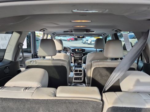 Used 2022 Honda Pilot Touring image 19