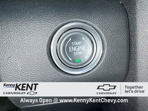 Used 2025 GMC Acadia Elevation image 21