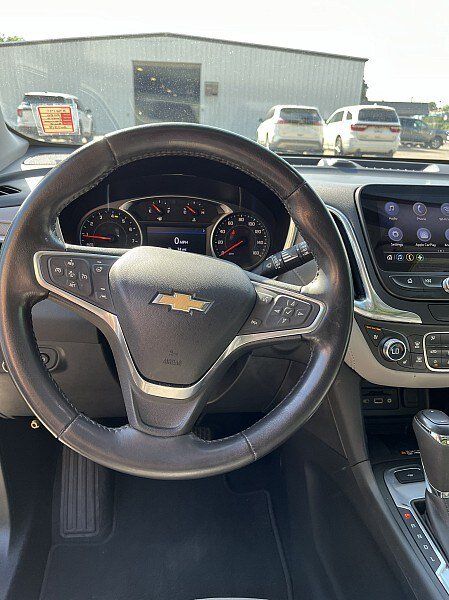 Used 2020 Chevrolet Equinox Premier FWD image 9