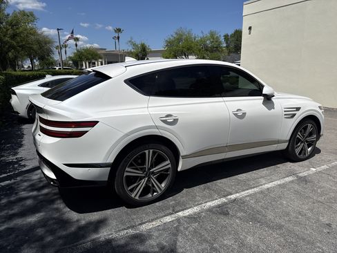 Used 2025 Genesis GV80 3.5T e-SC image 3