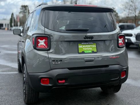 Used 2023 Jeep Renegade Trailhawk image 3