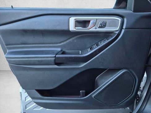 Used 2020 Ford Explorer Limited RWD image 13