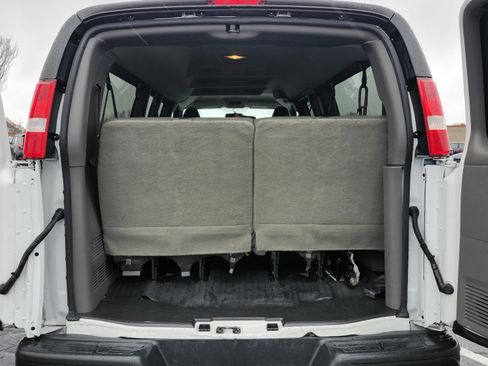 Used 2022 Chevrolet Express 3500 LS image 23