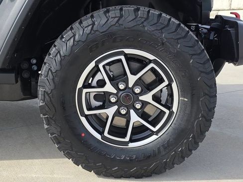 New 2026 Jeep Wrangler Unlimited Rubicon image 12