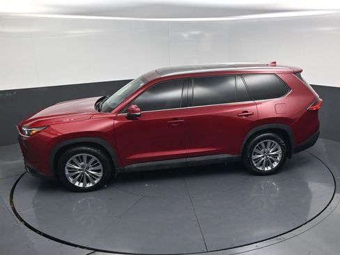 Used 2024 Toyota Grand Highlander AWD image 26