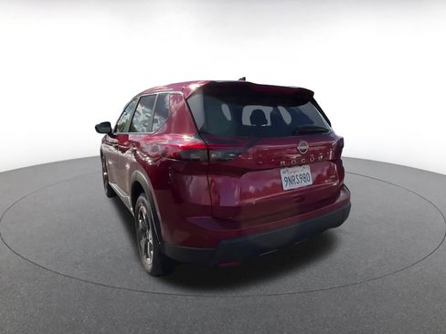 Used 2025 Nissan Rogue SV AWD/4WD image 10
