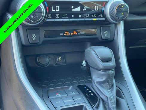 Used 2024 Toyota RAV4 XLE image 26