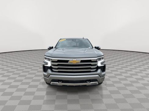 Used 2024 Chevrolet Silverado 1500 High Country w/ Technology Package AWD/4WD image 3