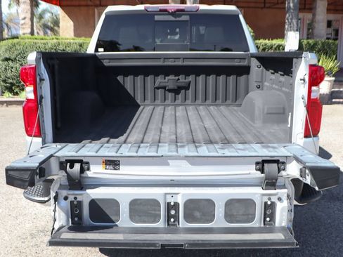Used 2022 Chevrolet Silverado 1500 LTZ w/ LTZ Premium Package AWD/4WD image 8