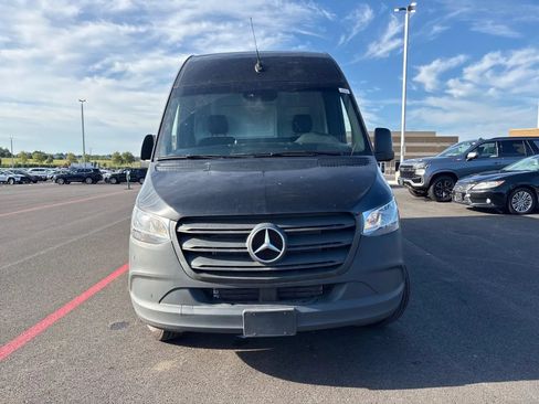 Used 2024 Mercedes-Benz Sprinter 2500 image 12