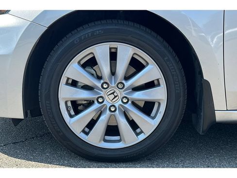 Used 2011 Honda Accord EX image 8