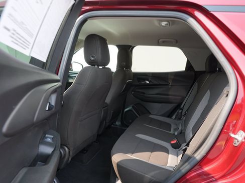 Used 2024 Chevrolet TrailBlazer LT w/ LT Cold Weather Package FWD image 19