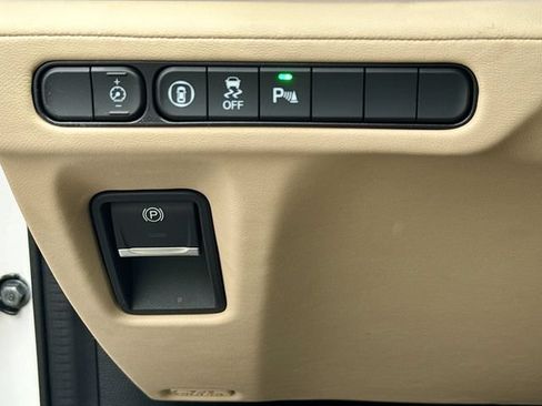 Used 2023 Acura MDX SH-AWD w/ Technology Package image 14