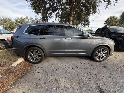 Used 2020 Cadillac XT6 Premium Luxury image 8