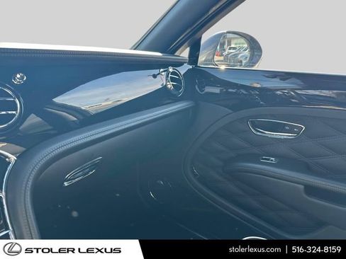 Used 2017 Bentley Mulsanne RWD image 31