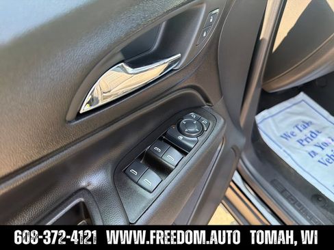 Used 2024 Chevrolet Equinox LT AWD/4WD image 11