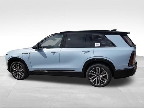 New 2026 Cadillac Vistiq Sport AWD/4WD image 6