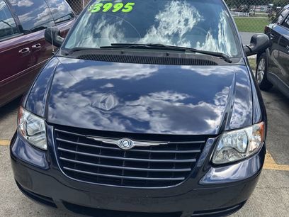 Used 2005 Chrysler Town & Country
