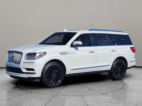 Certified 2021 Lincoln Navigator Reserve AWD/4WD image 3