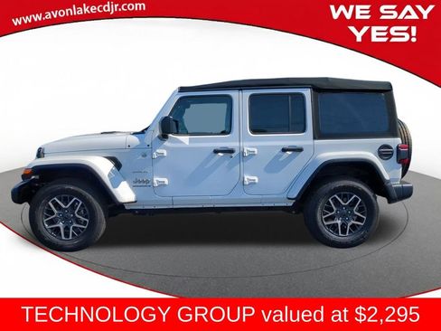 Used 2024 Jeep Wrangler Sahara w/ Technology Group image 3