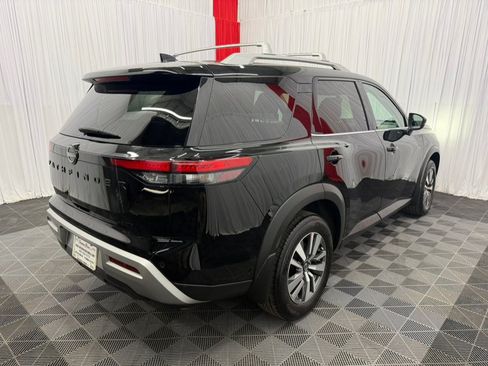 Used 2023 Nissan Pathfinder SL w/ Lighting Package (N92) AWD/4WD image 9