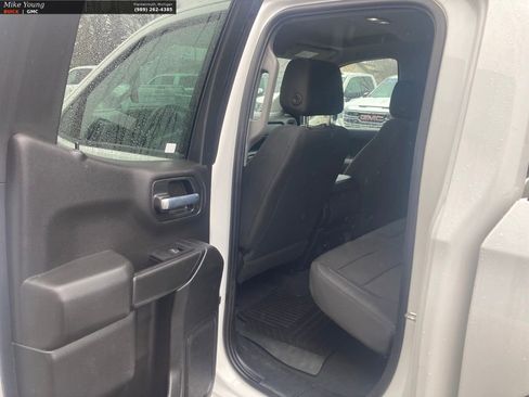 Used 2020 Chevrolet Silverado 1500 Custom Trail Boss w/ Custom Convenience Package image 11