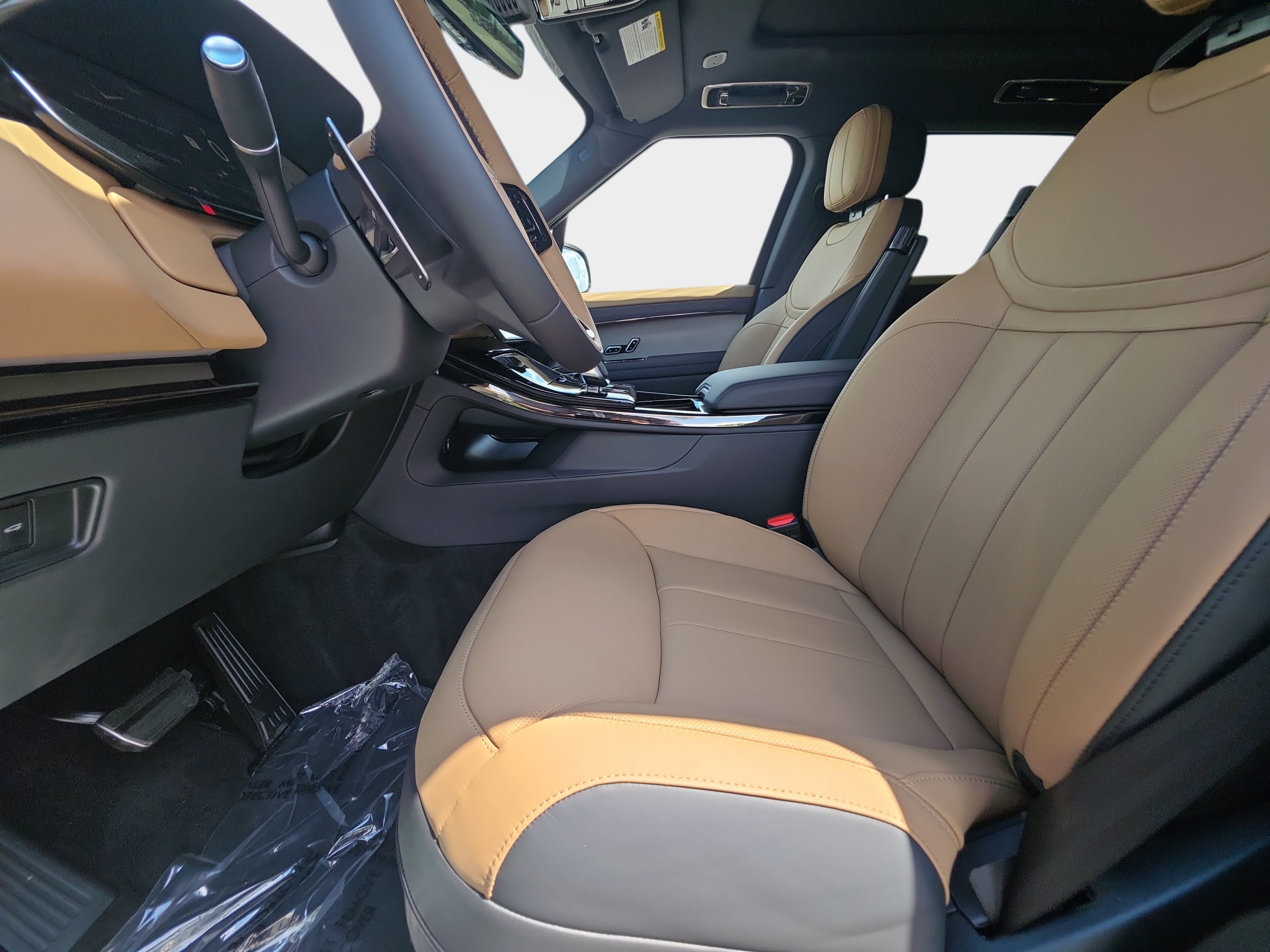 New 2026 Land Rover Range Rover Sport Dynamic SE AWD/4WD image 15
