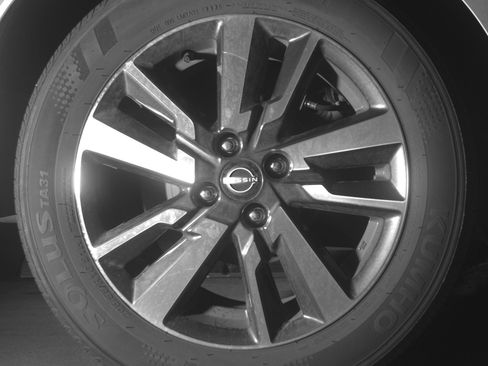 Used 2025 Nissan Versa SV FWD image 15