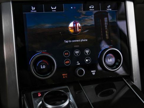 Used 2020 Land Rover Range Rover HSE image 24