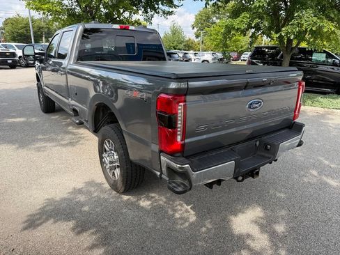 Used 2023 Ford F350 Lariat w/ Lariat Ultimate Package AWD/4WD image 3