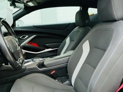 Used 2022 Chevrolet Camaro SS image 11