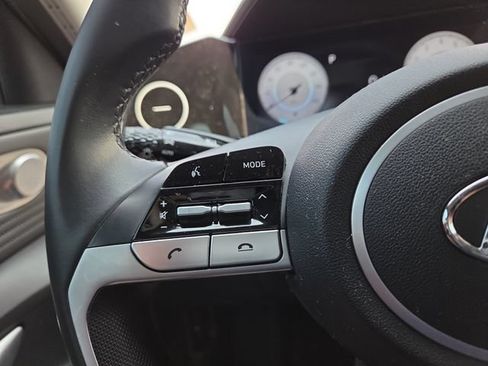 Certified 2023 Hyundai Elantra Limited FWD image 19