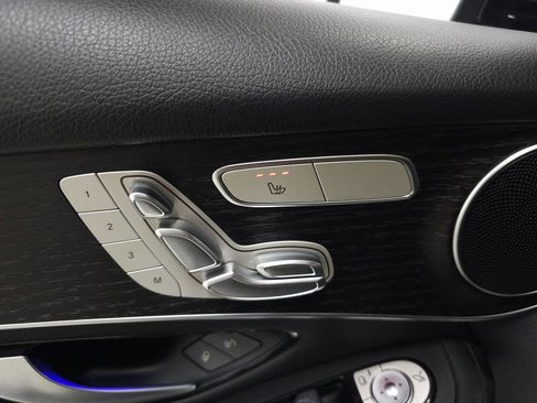 Used 2022 Mercedes-Benz GLC 300 4MATIC image 16