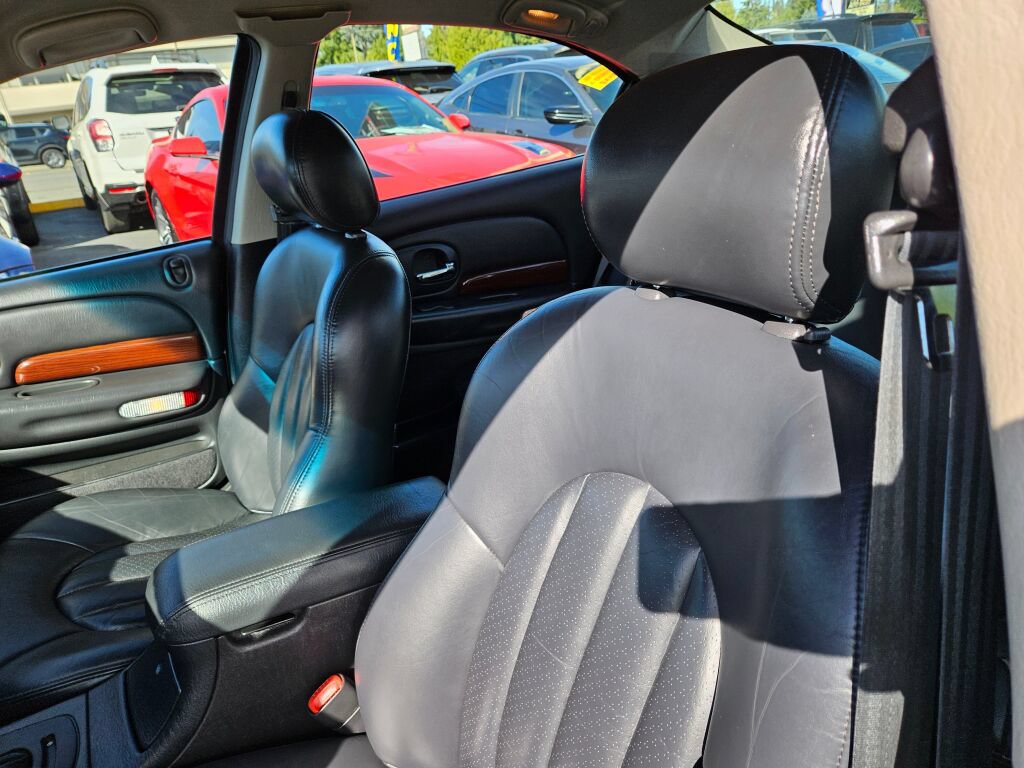Used 2001 Chrysler 300M FWD image 15