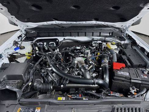 Used 2024 Ford Bronco Wildtrak image 29