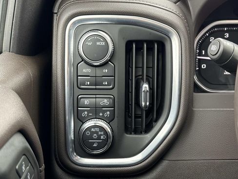 Used 2022 GMC Sierra 1500 Denali w/ Driver Alert Package II AWD/4WD image 14