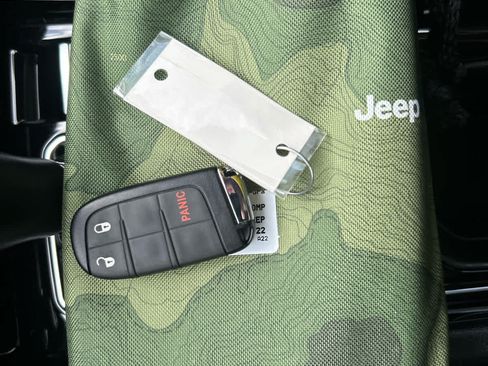 Used 2022 Jeep Compass Trailhawk w/ Trailer Tow Group AWD/4WD image 21