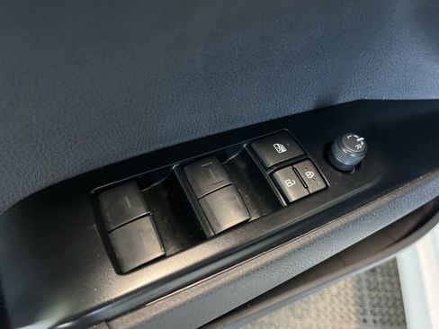 Used 2025 Toyota Camry LE FWD image 4