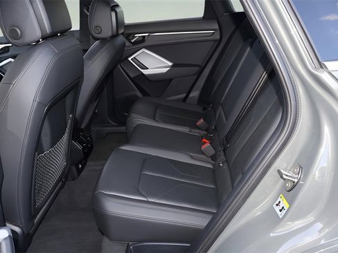 Used 2022 Audi Q3 2.0T Premium Plus image 14