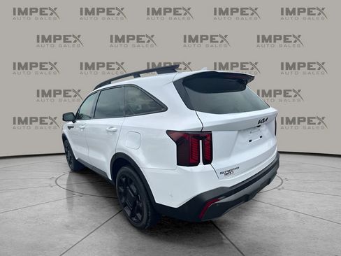 Used 2025 Kia Sorento SX image 3