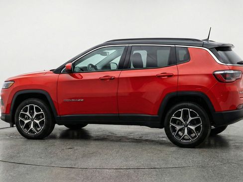 Used 2025 Jeep Compass Limited AWD/4WD image 5