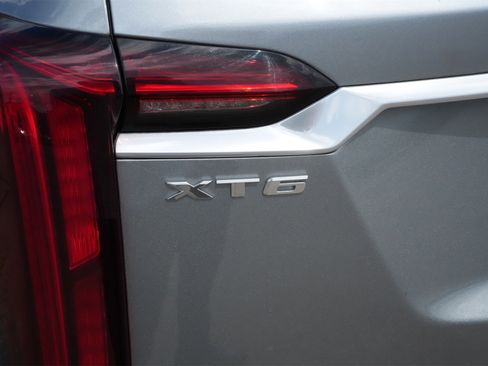 Used 2023 Cadillac XT6 Luxury image 22